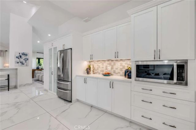 3890 Shadow Grove Road, Pasadena, CA 91107