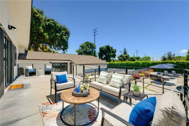 3890 Shadow Grove Road, Pasadena, CA 91107