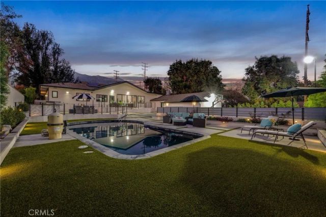 3890 Shadow Grove Road, Pasadena, CA 91107
