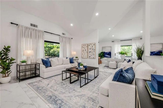 3890 Shadow Grove Road, Pasadena, CA 91107