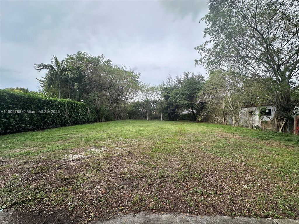 157 NW 104th St, Miami Shores, FL 33150