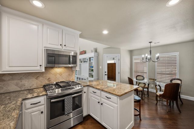 1239 Falcon Trail, Bedford, TX 76021