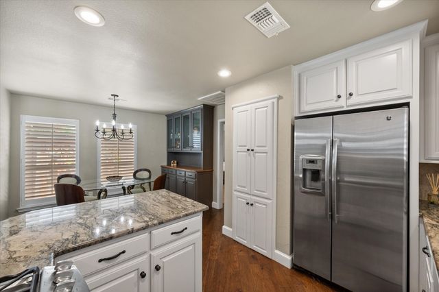 1239 Falcon Trail, Bedford, TX 76021