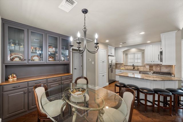 1239 Falcon Trail, Bedford, TX 76021