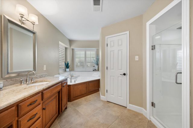 1239 Falcon Trail, Bedford, TX 76021