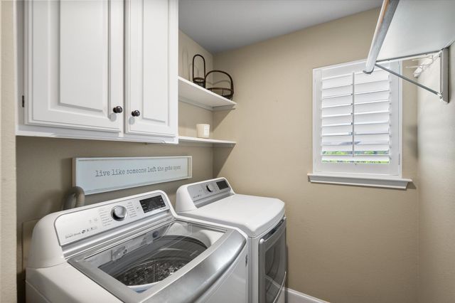 1239 Falcon Trail, Bedford, TX 76021