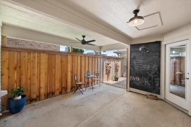 1239 Falcon Trail, Bedford, TX 76021