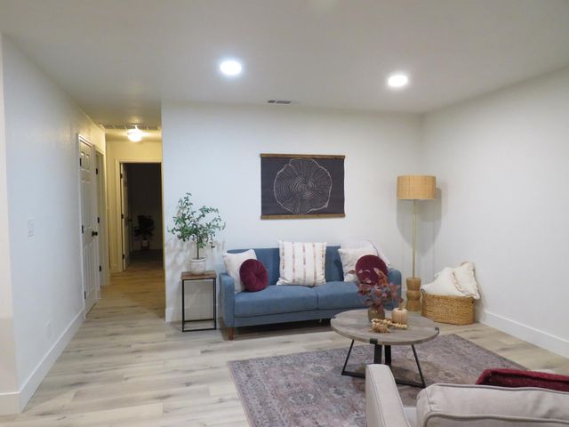 6225 Rumford Ave, Citrus Heights, CA 95621