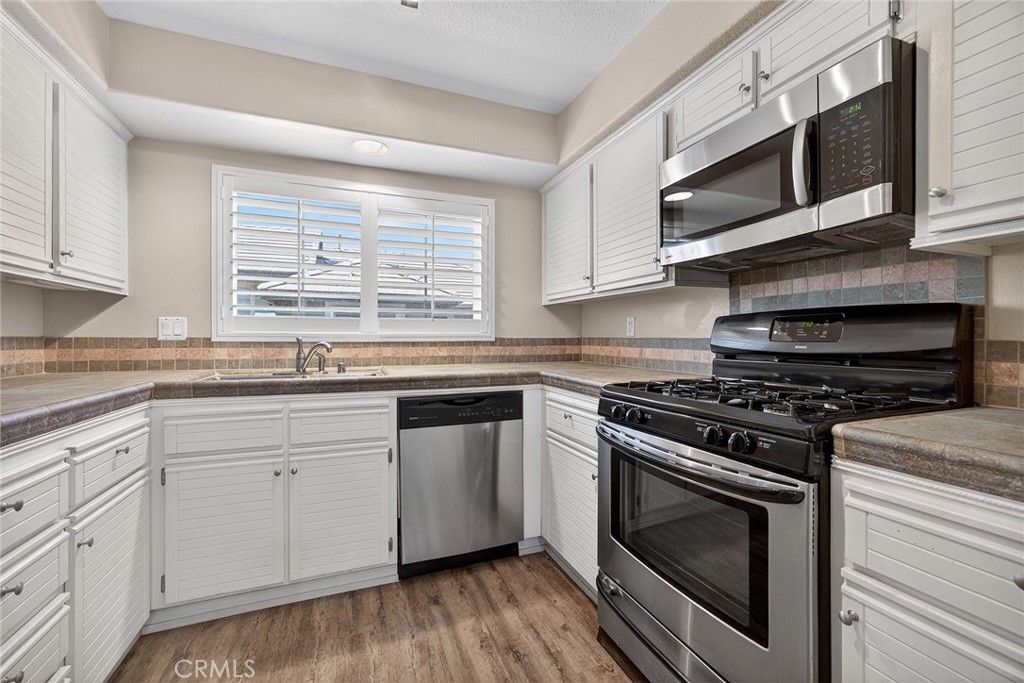 Image 12 of property listing at 649 S Glenhurst, Anaheim Hills, CA 92808