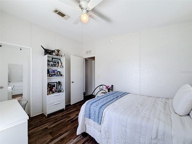 25110 ALAMANDA DR, Astatula, FL 34705