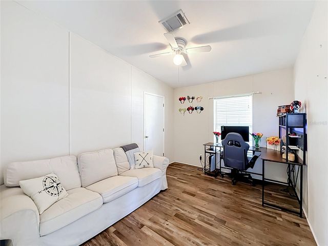 25110 ALAMANDA DR, Astatula, FL 34705