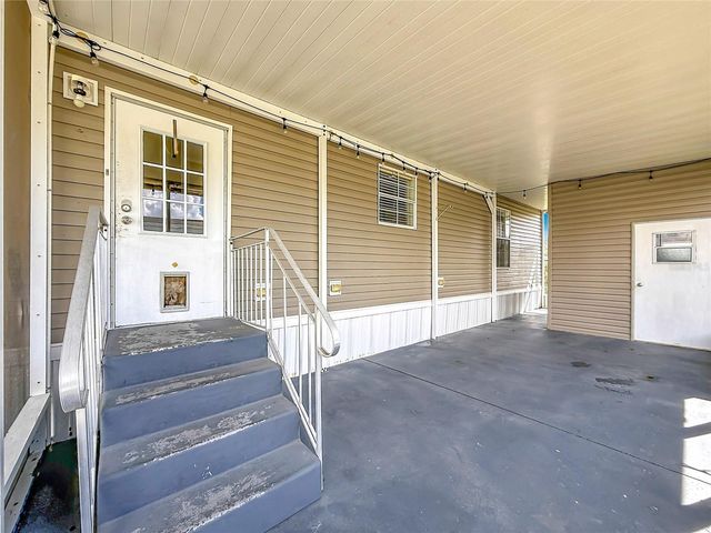 25110 ALAMANDA DR, Astatula, FL 34705