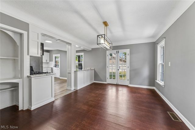 16809 Scottsdale Boulevard, Shaker Heights, OH 44120