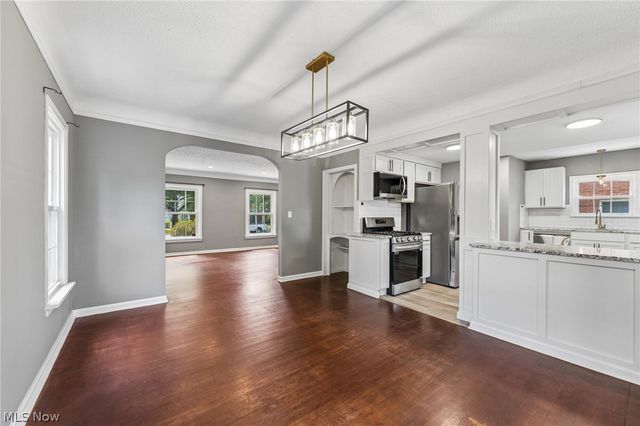 16809 Scottsdale Boulevard, Shaker Heights, OH 44120