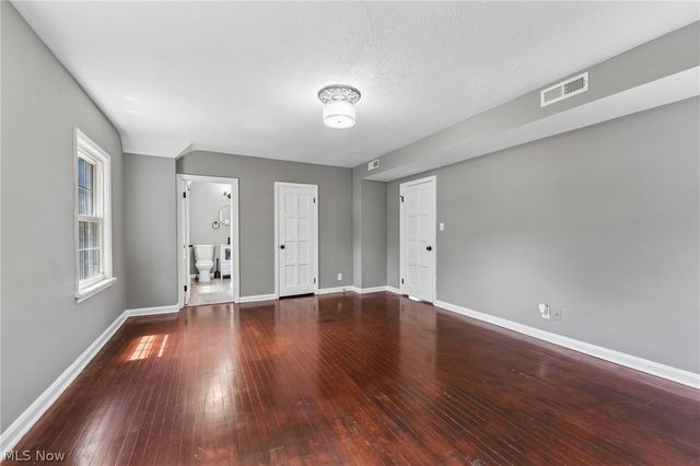 16809 Scottsdale Boulevard, Shaker Heights, OH 44120