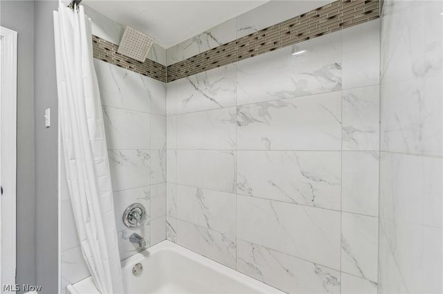 16809 Scottsdale Boulevard, Shaker Heights, OH 44120