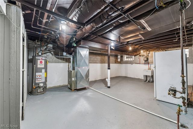 16809 Scottsdale Boulevard, Shaker Heights, OH 44120