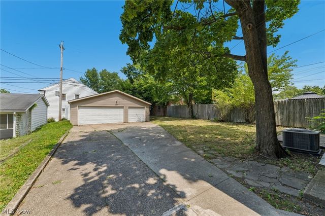 16809 Scottsdale Boulevard, Shaker Heights, OH 44120