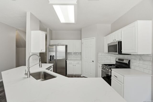 6103 Briscoe Leaf, San Antonio, TX 78253