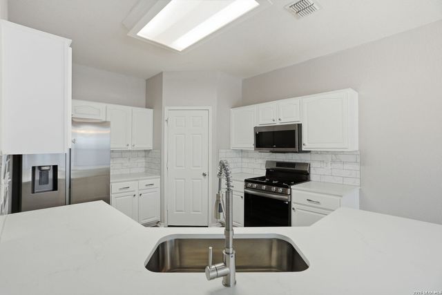 6103 Briscoe Leaf, San Antonio, TX 78253
