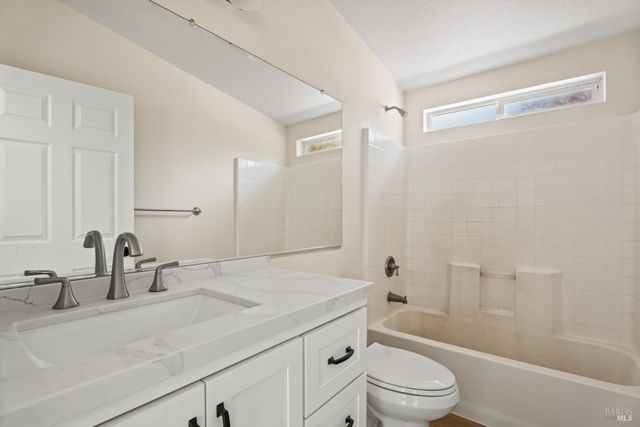 78611 Mina Rd, Covelo, CA 95428