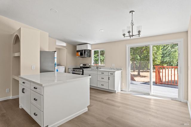 78611 Mina Rd, Covelo, CA 95428