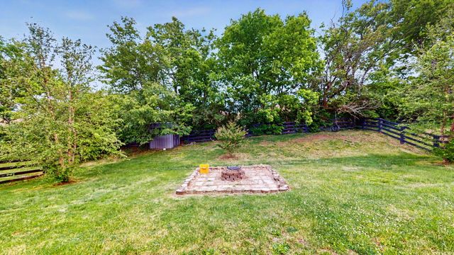 284 Palm Hills Drive, Richmond, KY 40475