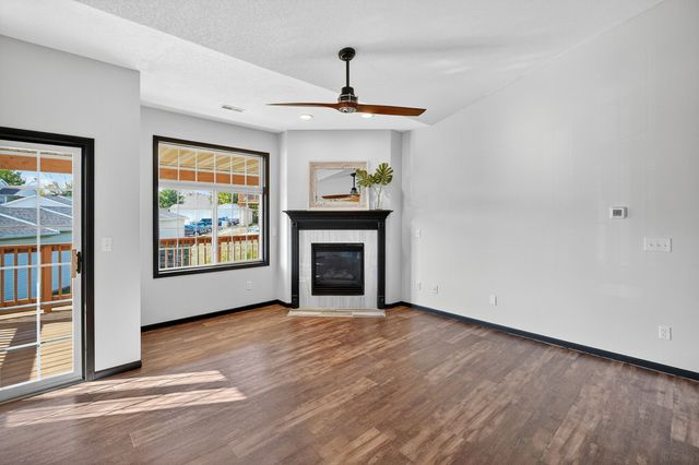 950 67th Street 120, West Des Moines, IA 50266