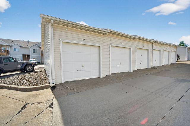 950 67th Street 120, West Des Moines, IA 50266