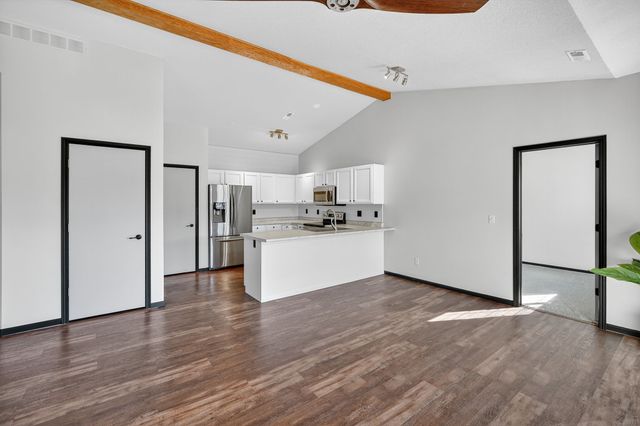 950 67th Street 120, West Des Moines, IA 50266