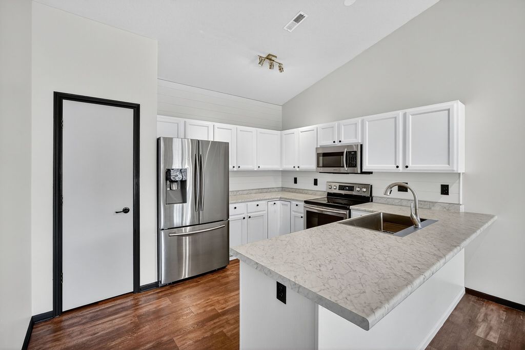 950 67th Street 120, West Des Moines, IA 50266