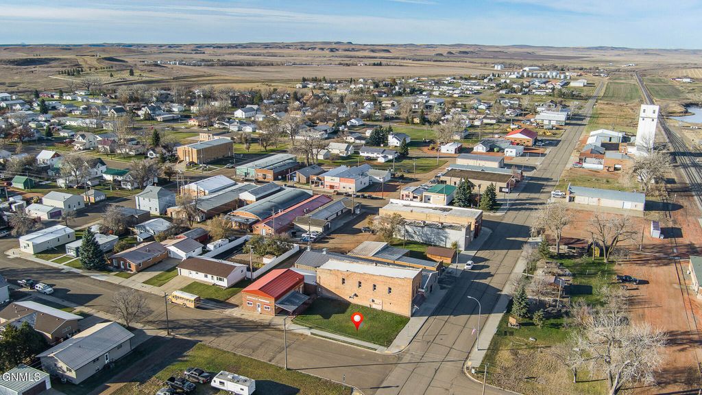 122 South Avenue E, Glen Ullin, ND 58631 photo 11