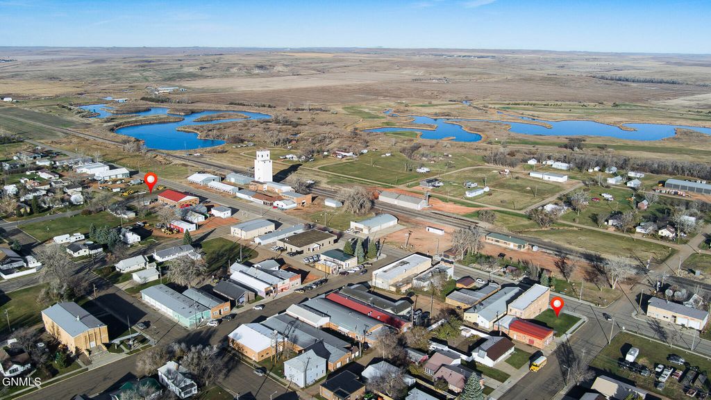 122 South Avenue E, Glen Ullin, ND 58631 photo 6