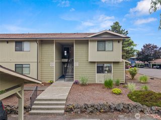 3590 Narrows View Lane NE #203, Bremerton, WA 98310