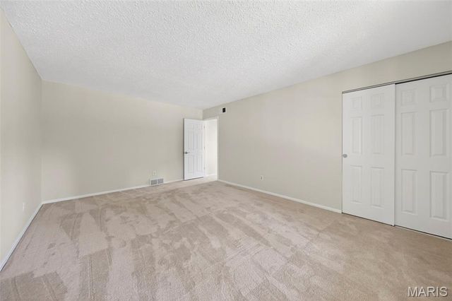 15203 Country Ridge Drive, Chesterfield, MO 63017