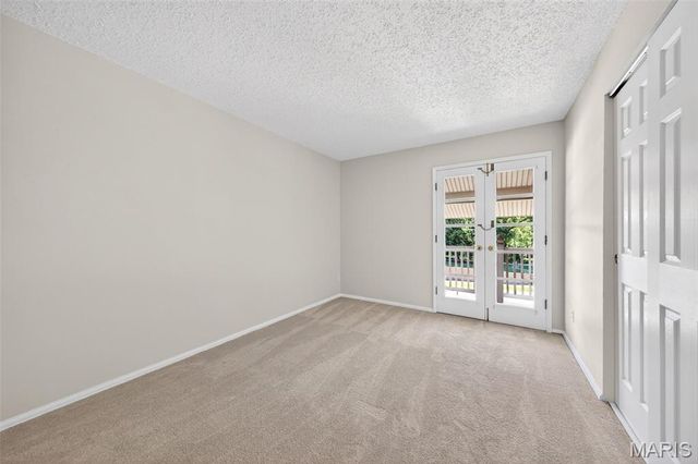 15203 Country Ridge Drive, Chesterfield, MO 63017