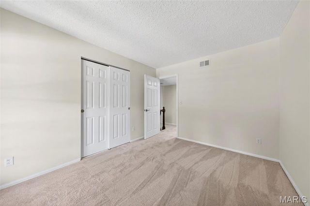 15203 Country Ridge Drive, Chesterfield, MO 63017