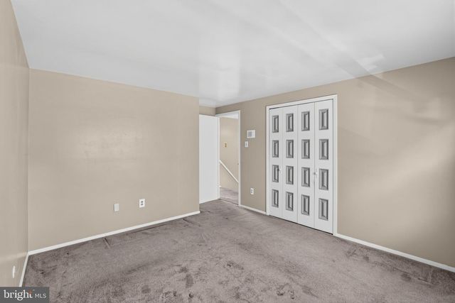 25 TRAYNOR LN, Willingborough, NJ 08046