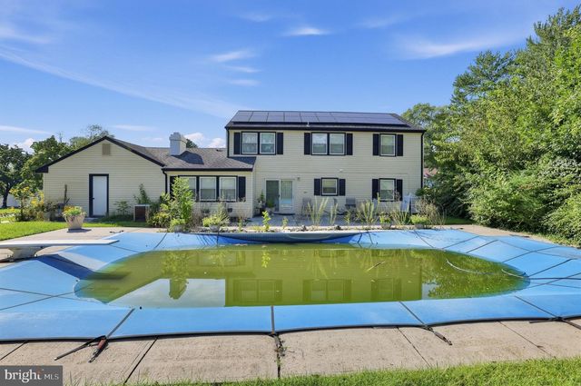 25 TRAYNOR LN, Willingborough, NJ 08046