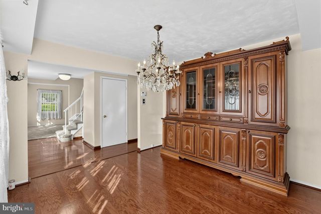 25 TRAYNOR LN, Willingborough, NJ 08046
