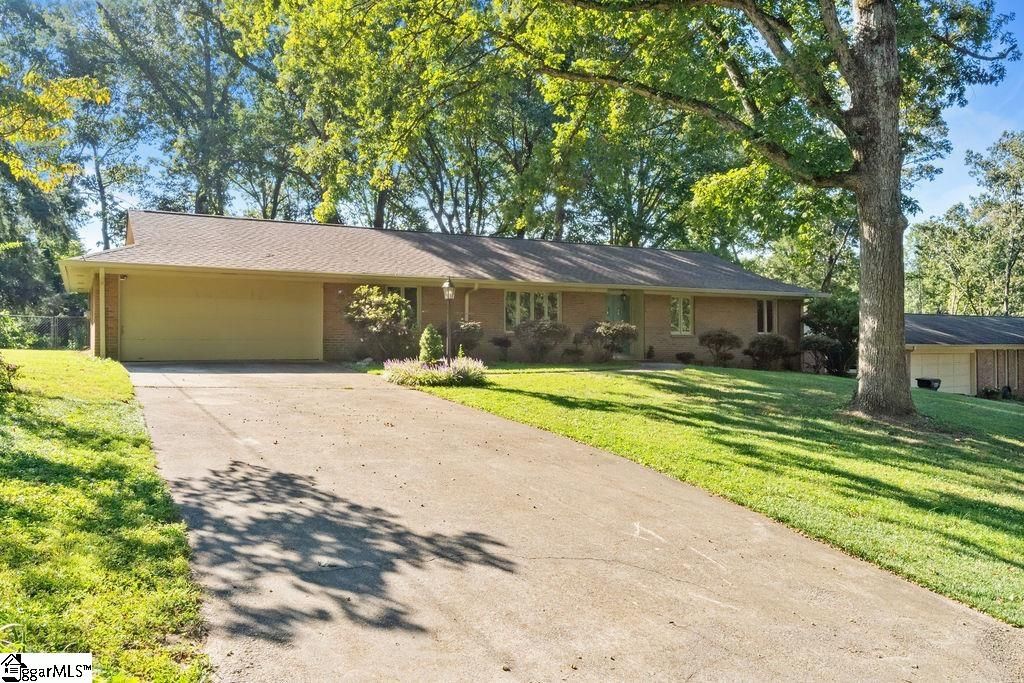 107 Wood Heights Avenue, Taylors, SC 29687