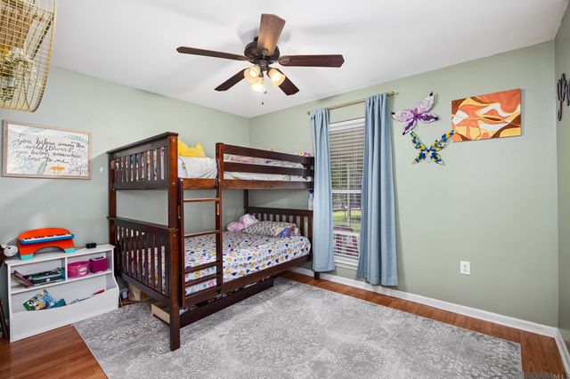 34824 Gravesbriar Dr, Denham Springs, LA 70706