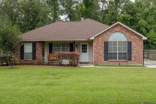 34824 Gravesbriar Dr, Denham Springs, LA 70706