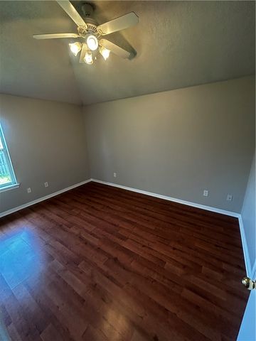 2906 Elise Lane, Bryan, TX 77802