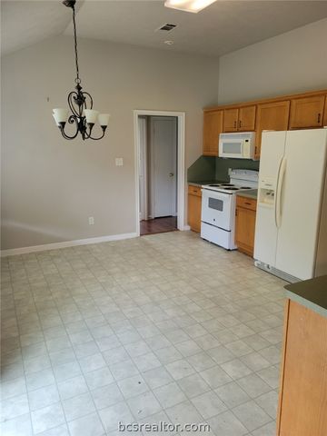 2906 Elise Lane, Bryan, TX 77802