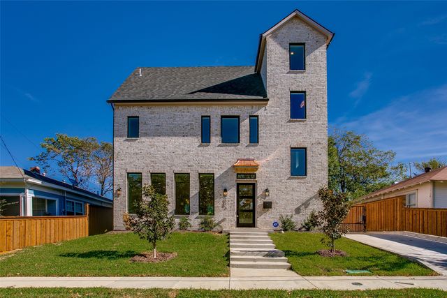 424 N Denver Street, Dallas, TX 75203