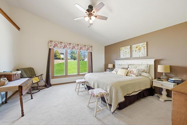 W136N6719 Claas ROAD, Menomonee Falls, WI 53051
