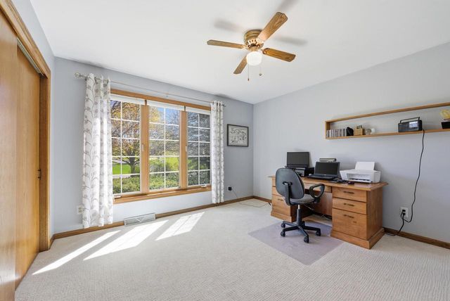 W136N6719 Claas ROAD, Menomonee Falls, WI 53051