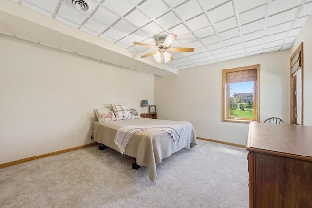 W136N6719 Claas ROAD, Menomonee Falls, WI 53051
