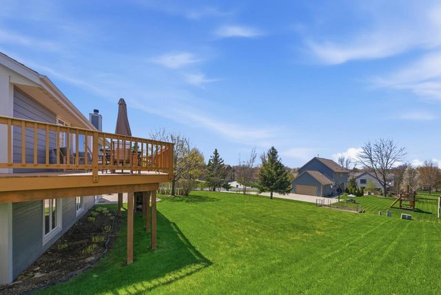 W136N6719 Claas ROAD, Menomonee Falls, WI 53051